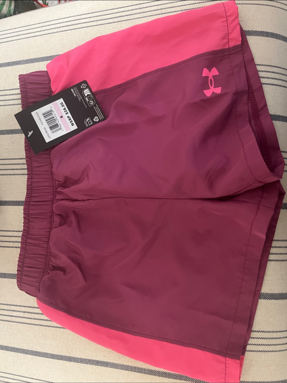 Under Armour Girl’s Two-Tone Pink Athletic Shorts size 6 NWT